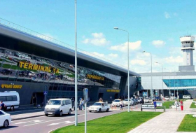Аэропорт Казани приостановил работу в целях безопасности
