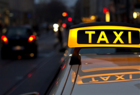 Названо число водителей, получивших разрешение на работу в такси
