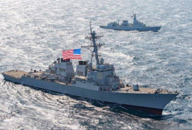 В CENTCOM сообщили об обстреле хуситами эсминца ВМС США
