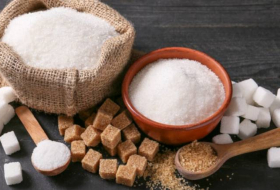 Казахстан ввел временный запрет на вывоз сахара
