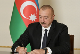Ильхам Алиев утвердил подписанные с Казахстаном документы