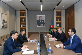 Джейхун Байрамов принял посла Кыргызстана по случаю завершения его дипломатической миссии