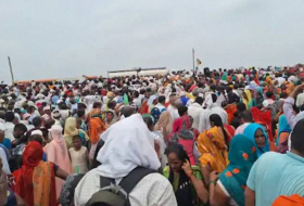 Свыше 120 человек погибли в давке на религиозном собрании в Индии
