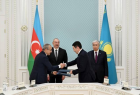 В Астане состоялась церемония обмена Договором акционеров, подписанным между Азербайджаном и Казахстаном -ФОТО
