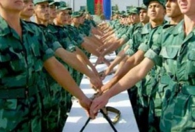 В ВС Азербайджана разрешено отдавать честь без головного убора