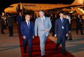 Порошенко  прибыл в Азербайджан