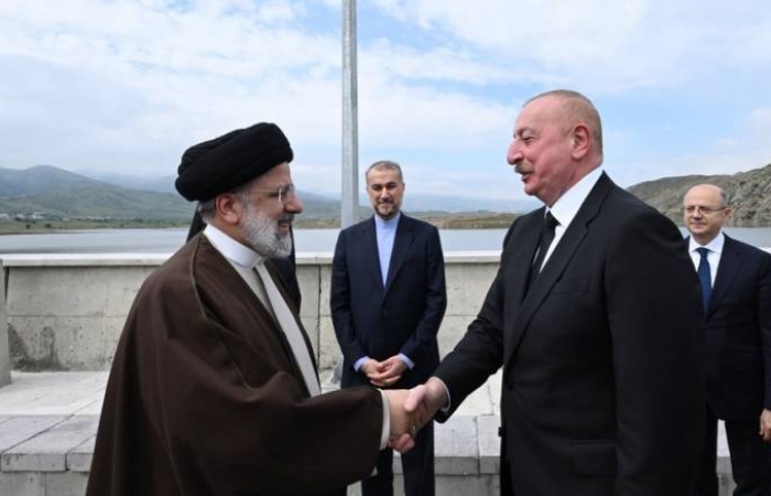 <a href='/news.php?id=245977'>Президент Ильхам Алиев и Президент Сейед Ибрахим Раиси встретились на азербайджано-иранской государственной границе -<span style='color: #dd0404;'>ФОТО</span>
</a>