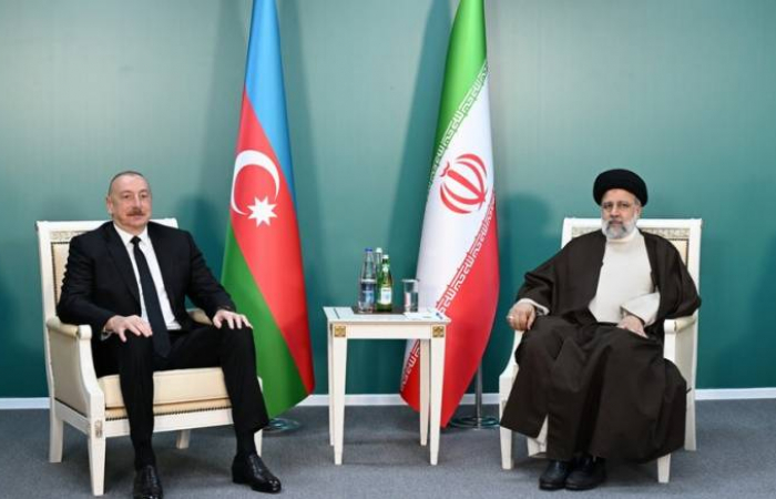 <a href='/news.php?id=245951'>На азербайджано-иранской границе началась встреча Ильхама Алиева и Сейеда Ибрахима Раиси -<span style='color: #dd0404;'>ФОТО</span>
</a>