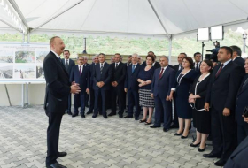 Ильхам Алиев на открытии проекта в городе Гедабей