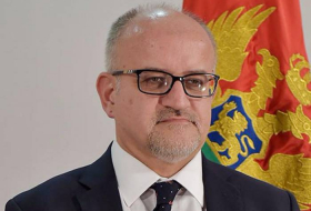 В Баку прибыл глава МИД Черногории