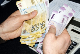Азербайджан отказался от девальвации нацвалюты