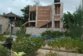 Неизвестные совершили нападение на отель в Мали: есть жертвы