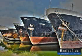 «Кладбище» кораблей в Баку - ФОТОРЕПОРТАЖ