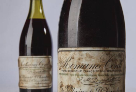 Бутылка вина продана на аукционе за 558 тысяч долларов
