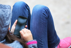 Исследование подтвердило опасность смартфонов для психики детей
