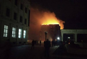 В Нефтчале загорелось жилое многоквартирное здание