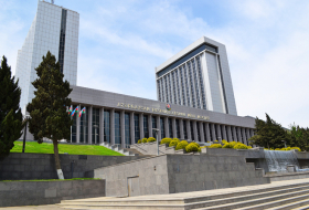 Парламент Азербайджана утвердил штрафы за нарушение режима гигиены и карантина
