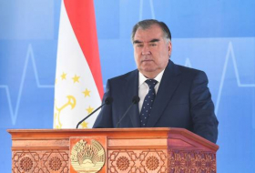 Рахмон поздравил пограничников Таджикистана с профессиональным праздником
