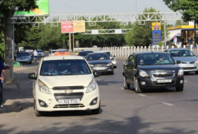Узбекистанцы смогут контролировать использование служебных авто госслужащими