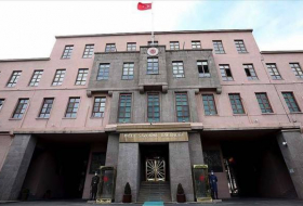 Минобороны Турции: Армия Азербайджана дает достойный отпор Армении
