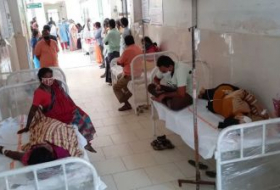 Около 500 человек госпитализировали в Индии из-за неизвестной болезни