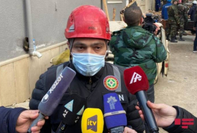 МЧС: Есть вероятность того, что под завалами дома в Хырдалане остались люди
