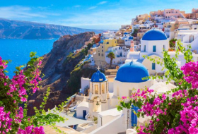 Греция открыла границы для туристов без ограничений
