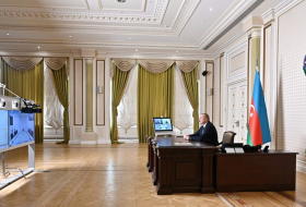 Президент Ильхам Алиев принял министра дорог и градостроительства Ирана