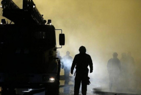 В Баку вспыхнул пожар в общежитии, есть пострадавшие