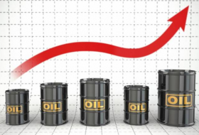 Цена на азербайджанскую нефть достигла 90 долларов
