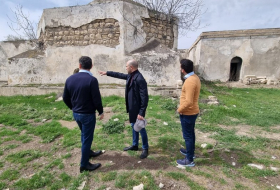 Делегация Израиля ознакомилась с разрушенными армянами памятниками в Агдаме