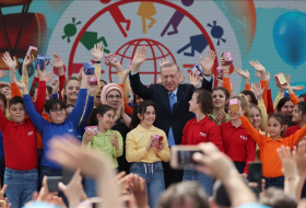 Эрдоган поздравил детей Турции с праздником 23 апреля
