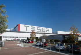 Tesla закроет офис в Калифорнии
