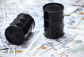 Цена азербайджанской нефти превысила 122 доллара