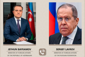 Джейхун Байрамов и Сергей Лавров подчеркнули важность полной реализации трехсторонних заявлений
