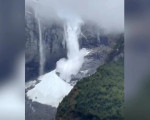 В горах Чили рухнул гигантский ледник -ВИДЕО
