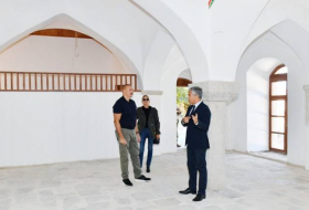 Ильхам Алиев и Мехрибан Алиева ознакомились с реставрационными работами в усадебном комплексе Мехмандаровых в Шуше -ФОТО
