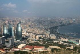 В Баку проходит встреча между официальными лицами Азербайджана, России и Ирана