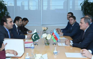 Джейхун Байрамов встретился с министром иностранных дел Пакистана
