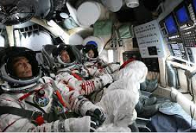 Китайские астронавты совершили историческую миссию на орбите
