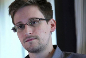 Сноуден получил российский паспорт
