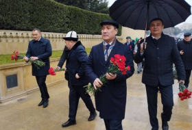 Посол Казахстана почтил память жертв трагедии 20 Января
