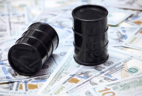 Цена азербайджанской нефти достигла 90 долларов
