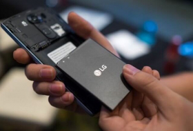 На смартфоны Samsung вернутся съемные аккумуляторы
