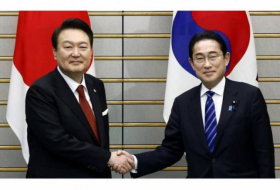 Премьер-министр Японии впервые за 12 лет посетил Южную Корею
