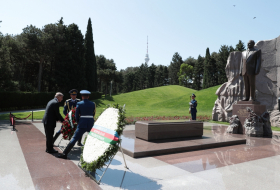 Премьер-министр Пакистана посетил могилу Гейдара Алиева