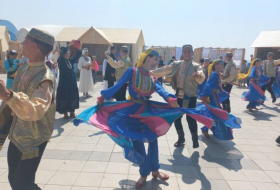 В Баку отмечают татарский национальный праздник Сабантуй
