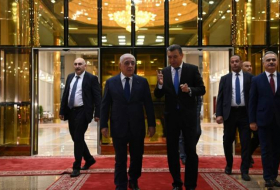 Премьер-министр Али Асадов прибыл с рабочим визитом в Душанбе
