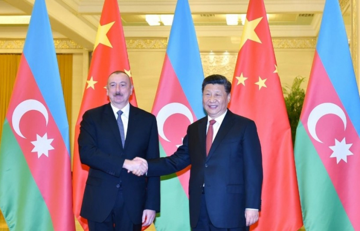 <a href='/news.php?id=234070'>Ильхам Алиев поздравил Си Цзиньпина</a>