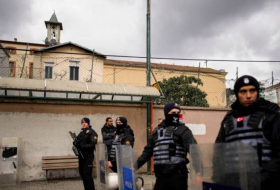 Стрелявшие в стамбульской церкви, предположительно, являются членами ИГИЛ, по делу задержаны до 50 человек
